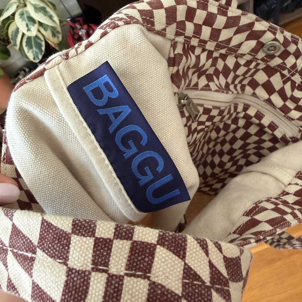 BAGGU Brown and White Checkered Tote - Picture 3 of 7